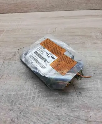 Nissan Almera Tino Airbag control unit/module 988204U400 0285001361