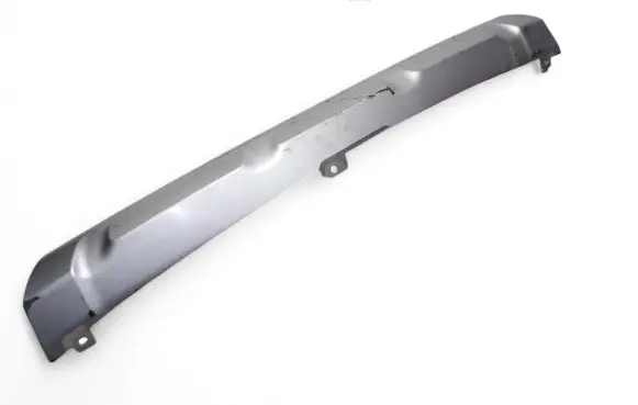 Front bumper lip