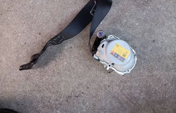 Opel Astra K Rear seatbelt IF34230836A