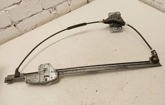 Volkswagen Transporter - Caravelle T4 Front door manual window regulator 701837501