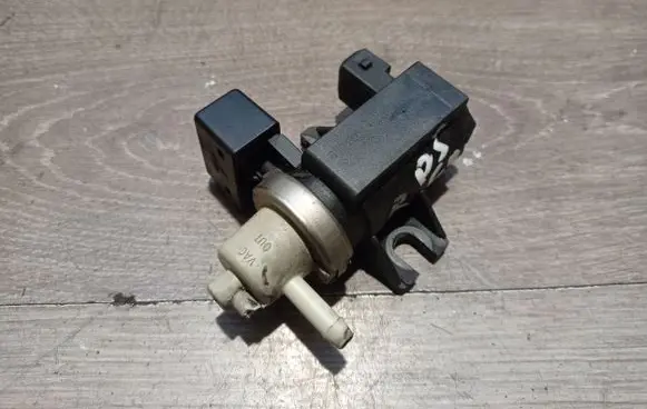 Volvo V70 Turbo solenoid valve 72190329 30637251