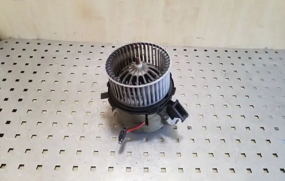 Audi A5 8T 8F Heater fan/blower 8K2820021