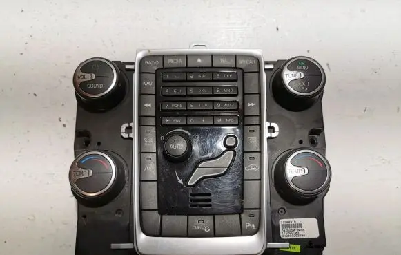 Volvo V70 Climate control unit 31288318