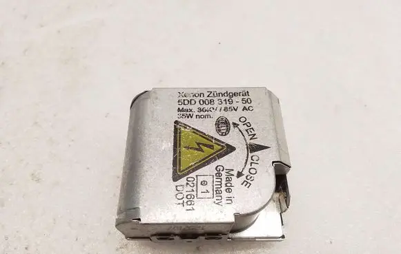 BMW X5 E53 Headlight ballast module Xenon 5DD00831950