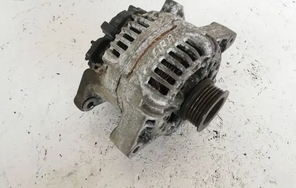 Opel Zafira B Generator/alternator 0124425022