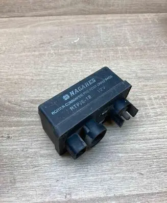 Renault Megane II Glow plug pre-heat relay 7700107794