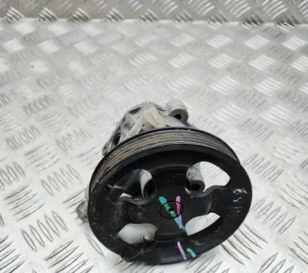 Mitsubishi L200 Power steering pump 4450A238