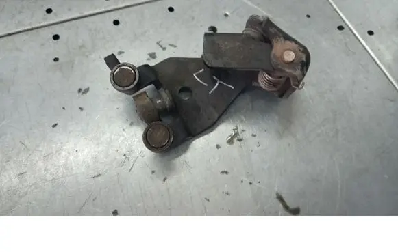 Fiat Doblo Fender mounting bracket