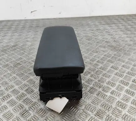 Toyota Prius xw60 Armrest 5891447020 5891047220
