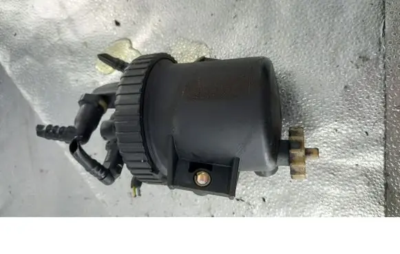 Peugeot 206 CC Fuel filter housing