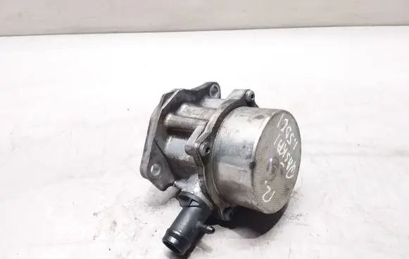 Nissan Qashqai Vacuum pump 8201005306