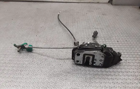 KIA Sorento Front door lock 
