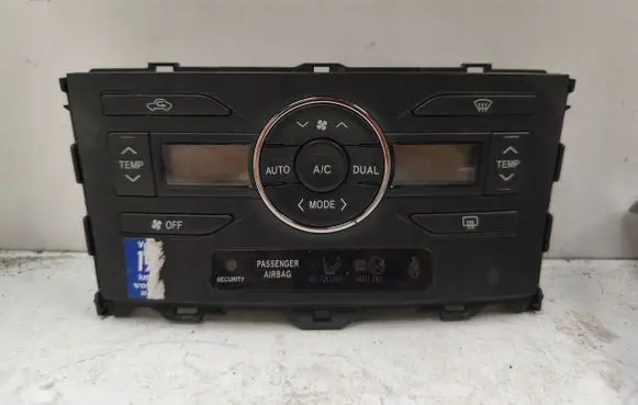 Toyota Auris 150 Climate control/heater control trim 55900-02301