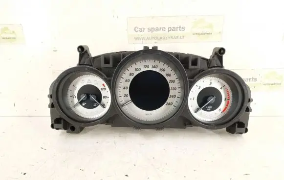 Mercedes-Benz C W204 Speedometer (instrument cluster) 2049004108 2049002408