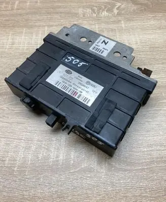 Audi 80 90 S2 B4 Engine control unit/module ECU 097927731 5DG005906