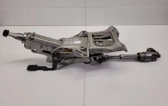 Steering wheel axle set