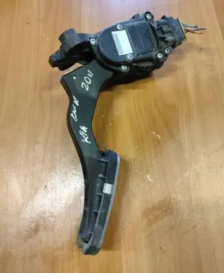 KIA Rio Accelerator throttle pedal 32700XXXXX