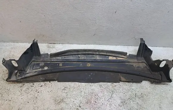 Volvo V70 Front bumper skid plate/under tray 09151896 3984 39841