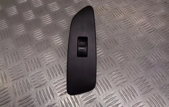 Toyota Auris 150 Quarter vent window switch 74231-02530