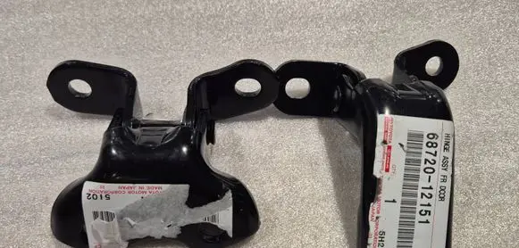 Toyota Auris E180 Front door hinge set 68720-12151 68740-12120