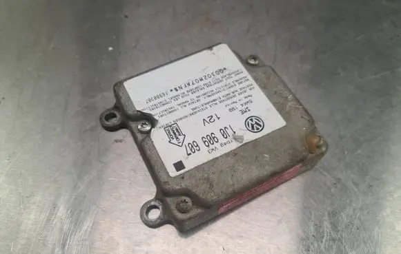 Volkswagen PASSAT B5 Airbag control unit/module 1J0909607 16980307