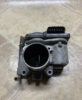 Mazda 6 Throttle valve RF7J136B0C 11H07 00120012111H08