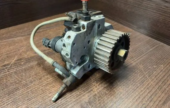 Iveco Daily 3rd gen Fuel injection high pressure pump 0445020008