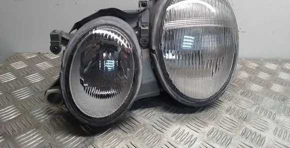 Mercedes-Benz CLK A208 C208 Headlight/headlamp