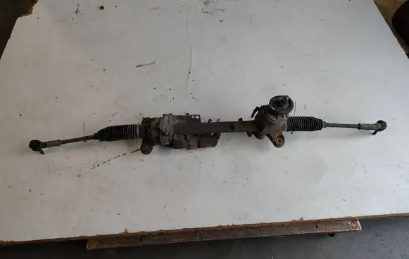 Volkswagen PASSAT B7 Steering rack 5N1909144M