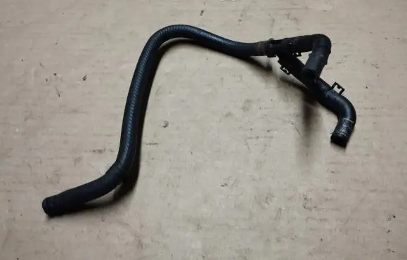 Chrysler Sebring (JS) Engine coolant pipe/hose