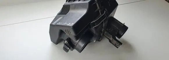 Honda CR-V Air filter box