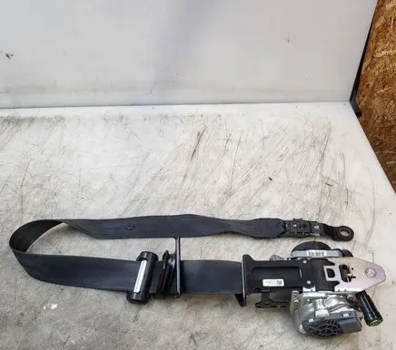 Volvo V60 Front seatbelt 39818841 616155700 012L0000