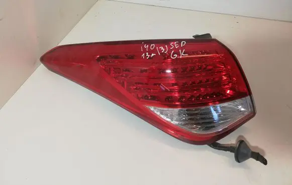 Hyundai i40 Rear/tail lights 924013Z3