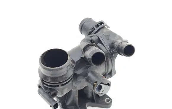 Land Rover Range Rover Evoque L551 Thermostat/thermostat housing K4D38575AB 0142001015