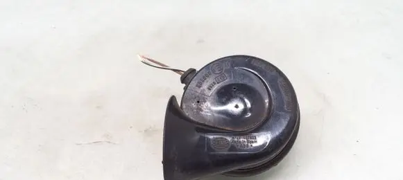 Volkswagen PASSAT B6 Horn signal A28657625