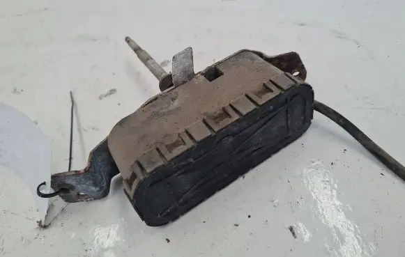 Volvo S80 Headlight wiper motor 
