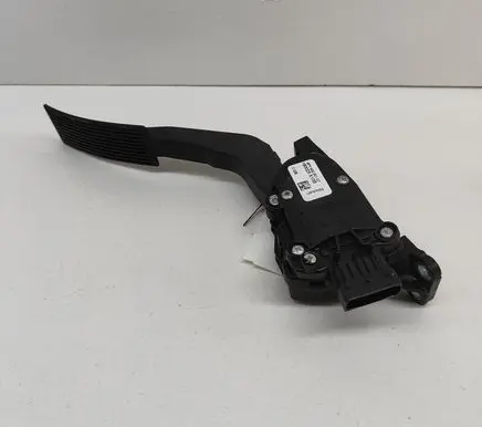 Nissan NP300 Accelerator throttle pedal 180025X10B 6PV93390107