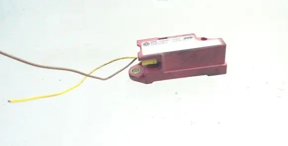 Volkswagen Golf IV Airbag deployment crash/impact sensor 1J0909606D