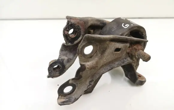 Honda CR-V Rear differential mounting bracket 