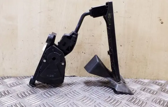 KIA Sportage Accelerator throttle pedal DH327272S000