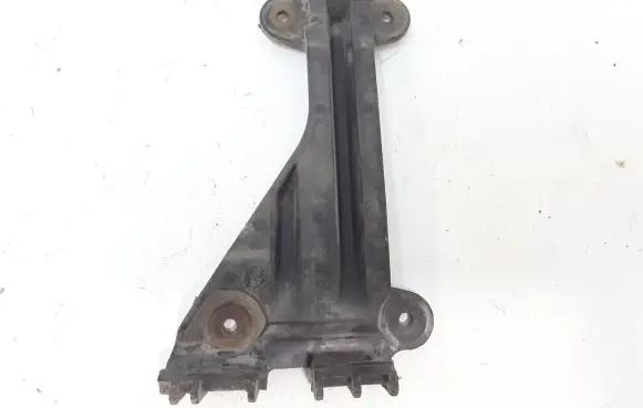 Audi A6 S6 C4 4A Front bumper mounting bracket 4A0807283A