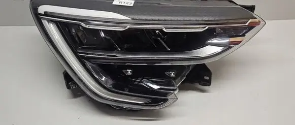Renault Arkana Headlight/headlamp 260107780R R123