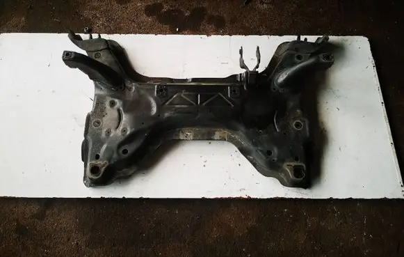 Citroen C4 II Front subframe