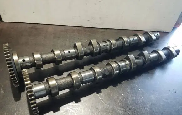 Mercedes-Benz E W211 Camshaft 0510101 0510001