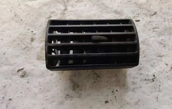Volkswagen Transporter - Caravelle T4 Dash center air vent grill 701819707B