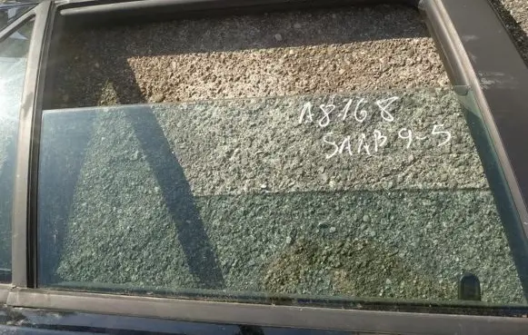 Saab 9-5 Rear door window glass 