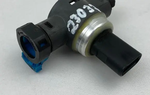 Volvo XC40 Fuel pressure sensor 31432653 0104A AEA80