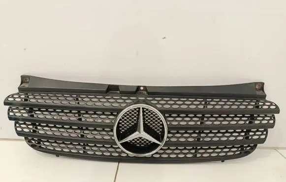 Mercedes-Benz Vito Viano W639 Front bumper upper radiator grill A6398800185 942912974
