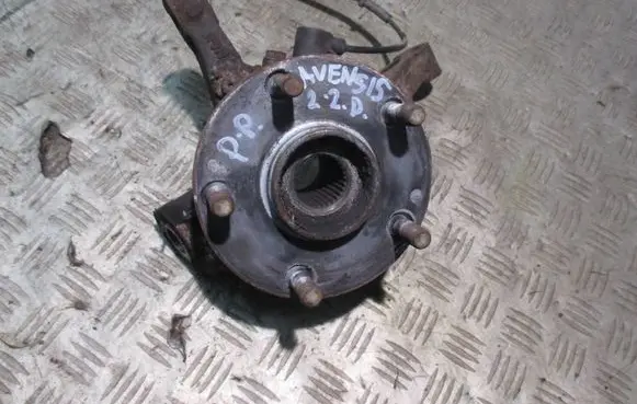 Toyota Avensis T250 Front wheel hub