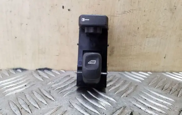 Volvo S40, V40 Electric window control switch 30889753